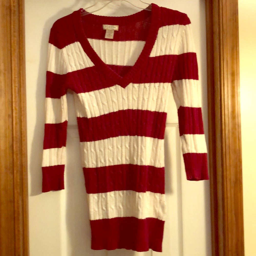 Burgundy or Maroon with quarter sleeves